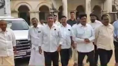 వెంకటగిరి రాజా కుటుంబీకులను కలిసిన వైకాపా ఇన్చార్జ్ నేదురుమల్లి రామ్ కుమార్ రెడ్డి