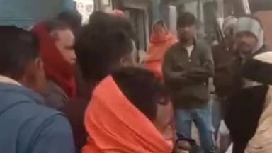 नौहट्टा: तेज रफ्तार ट्रक से बचने के प्रयास में बाइक दुर्घटनाग्रस्त, दो युवक गंभीर रूप से घायल