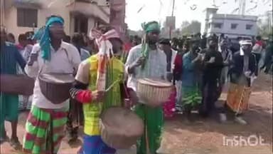 कर्माटांड /विद्यासागर: कर्माटांड़ में सोहराय मिलन समारोह का आयोजन, मुखिया ने मांदर की थाप पर किया नृत्य