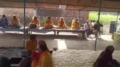 डंडई: डंडई में भक्ति और आस्था का महासंगम, पंचकुंडीय गायत्री महायज्ञ व दीप यज्ञ से गूंजा शिव चर्चा छठ घाट