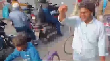 বহরমপুর: সরকারি শিক্ষা প্রতিষ্ঠানে অতিরিক্ত ভর্তি ফি নেওয়ার প্রতিবাদে বহরমপুরে আন্দোলন ছাত্র সংগঠন AIDSO র