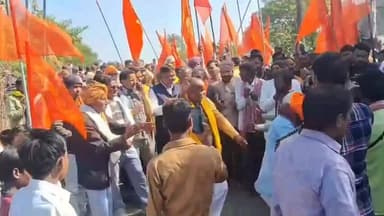 नटेरन: रावन ग्राम में विशाल हिंदू सम्मेलन संपन्न, उमड़ा जनसैलाब