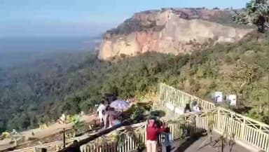 तामिया: तामिया हिल स्टेशन को फिल्म उद्योग में मिली नई पहचान, बॉलीवुड प्रोजेक्ट्स और वेब सीरीज़ की शूटिंग का हुआ ऐलान