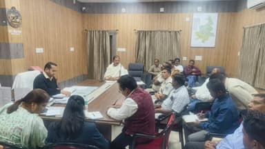 ପାଲଲହଡା: ଦ୍ଵିତୀୟ ଚିଲିକା ବିକାଶ ମୂଳକ କାର୍ଯ୍ୟ ବିଷୟରେ ଉପ ଜିଲ୍ଲାପାଳଙ୍କ ସହ ଆଲୋଚନା କଲେ ବିଧାୟକ ଅଶୋକ ମହାନ୍ତି