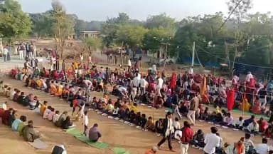 खरगापुर: ग्राम फरका पठराई में सुंदरकांड और भंडारे का आयोजन हुआ, जिसमें ग्रामवासी और क्षेत्रवासी मौजूद रहे