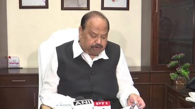 सूक्ष्म, लघु और मध्यम उद्यम मंत्री श्री चैतन्य कुमार काश्यप द्वारा कैबिनेट बैठक में हुए महत्वपूर्ण निर्णयों की जानकारी
...