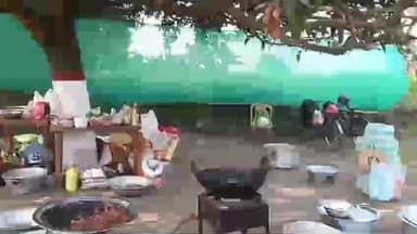 বহরমপুর: কনকনে শীতের আমেজে বহরমপুর শহরের জমে উঠেছে বনভোজন,আনন্দে মেতে উঠেছে ৮ থেকে ৮০ দেখুন এই প্রতিবেদনে