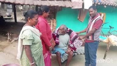 खूंटपानी: बींज व गोटाई में जिला परिषद सदस्य यमुना तियू ने कंबल का वितरण किया