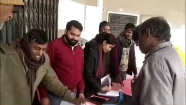 चेहराकलां: गोरौल प्रखंड परिसर में राजस्व शिविर का आयोजन, शिविर में लोगों ने 88 आवेदन पत्र जमा किए