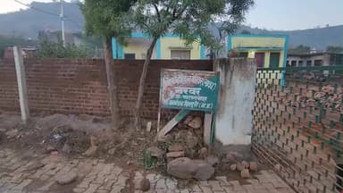 नरवर: वन विभाग की टीम ने ईंट भट्टे पर कार्यवाही के दौरान की गाली गलौंच, महिला रोती रही, वीडियो वायरल