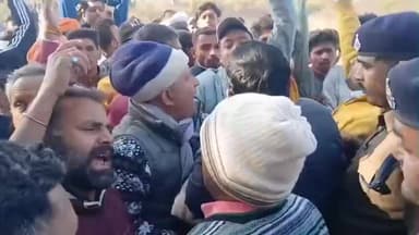 बिरसिंहपुर: झखौरा में विवादित मस्जिद को लेकर विश्व हिन्दू परिषद ने हिंदू पंचायत का आयोजन कर कूच किया