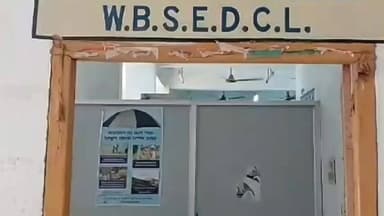 হুড়া: অবৈধ বিদ্যুৎ সংযোগ ব্যবহার করে বিদ্যুৎ চুরির মামলা কেশরগড় গ্রামের এক ব্যক্তির বিরুদ্ধে