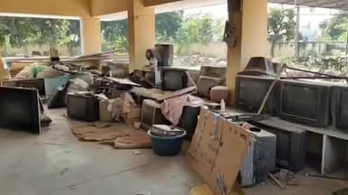 ધંધુકા: ધંધુકા મહાકાળી મંદિર નજીક આવેલા સ્મશાનની દયનીય હાલત – તાત્કાલિક વ્યવસ્થા જરૂરી