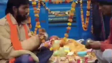 ब्यावर: राजियावास में इंसानियत की मिसाल, ग्रामीणों ने सेवाभावी कुत्ते का रामधुन व गाजे-बाजे के साथ अंतिम संस्कार किया