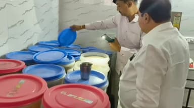 ಹರಿಹರ: ನಗರದ ಸರ್ಕಾರಿ ಮೆಟ್ರಿಕ್ ಪೂರ್ವ ಬಾಲಕಿಯರ ವಿದ್ಯಾರ್ಥಿ ನಿಲಯಕ್ಕೆ ಶಾಸಕ ಹರೀಶ್ ದಿಢೀರ್ ಭೇಟಿ