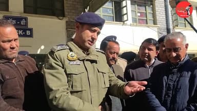 सोलन में वकील के साथ मारपीट के विरोध में वकीलों ने DC ऑफिस के बाहर DSP के समक्ष रखा अपना पक्ष
#kullutodaynews #himachalu...