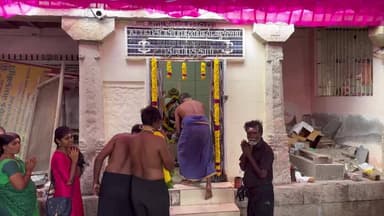 புதியம்புத்தூரில் சுவாமி ஐயப்பனுக்கு வெகு விமர்சையாக நடைபெற்ற இருமுடி கட்டு நிகழ்ச்சி