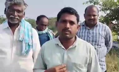 అలంపూర్: మనోపాడు మండల కేంద్రంలోని సాగునిటిని విడుదల చేయాలని రైతులు ఆవేదనల్