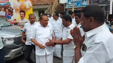 புதுக்கோட்டை: திமுக அலுவலகத்தில் மறைந்த மாவட்ட செயலாளர் கீரை தமிழ் செல்வத்தின் திருவுருவப்படத்திற்கு அமைச்சர்கள் மலர் தூவி மரியாதை செலுத்தினர்