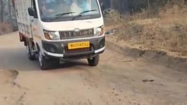 कोरेगाव: कोरेगाव तालुक्यातील तारगाव रेल्वे पुलाखालच्या रस्त्याची पाहणी; लवकरच दुरुस्तीचे काम सुरू होणार