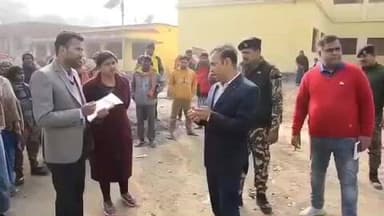 सबौर: जिलाधिकारी डॉ. नवल किशोर चौधरी ने सबौर प्रखंड के राजंदीपुर और फड़वा पंचायत सनहौला का भ्रमण किया