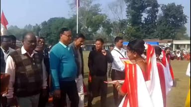 সীতাই: কেশরীবাড়ি উচ্চ বিদ্যালয় বার্ষিক সাংস্কৃতিক অনুষ্ঠানের উদ্বোধন করলেন সাংসদ