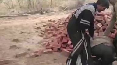 सरदारशहर: राजास गांव के व्यक्ति ने SDM को ज्ञापन देकर ग्राम पंचायत के प्रशासक सरपंच प्रतिनिधि पर मारपीट करने के गंभीर आरोप लगाए