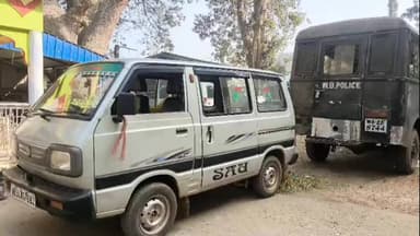 গোপীবল্লভপুর ১: গোপীবল্লভপুরের কেঁন্দুয়াবাঁধিতে পথ দুর্ঘটনায় মৃত যুবকের দেহ উদ্ধার করে ঝাড়গ্রাম মেডিকেল কলেজের মর্গে পাঠাল পুলিশ