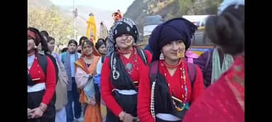 रुद्रप्रयाग: रुद्रप्रयाग में रुद्रनाथ महोत्सव का रंगारंग एवं भव्य शुभारंभ, डीएम ने हरी झंडी दिखाकर सांस्कृतिक रैली का किया शुभारंभ