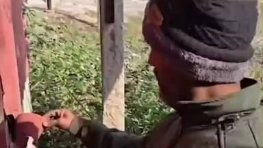 রাজগঞ্জ: প্রচণ্ড শীত ও ঘন কুয়াশার সুযোগ নিয়ে গভীর রাতে পানিকৌরি মোড় এলাকায় পরপর চারটি দোকানে চুরি