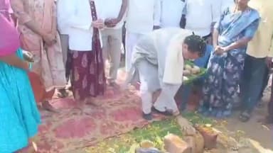 దేవరపల్లిలో ఆయుర్వేద ఆసుపత్రి భవన నిర్మాణానికి శంకుస్థాపన చేసిన మాడుగుల ఎమ్మెల్యే బండారు సత్యనారాయణమూర్తి