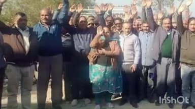 हरिपुर: देहरा के रैन बसेरा होटल में विद्युत बोर्ड पेंशनर्स संघ की बैठक का आयोजन हुआ