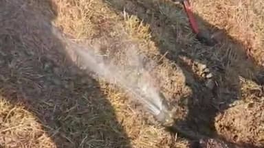 पाटी: डीएम के निर्देश के बाद जल संस्थान ने विभिन्न स्थानों पर पेयजल योजना में हो रही लीकेज को ठीक किया