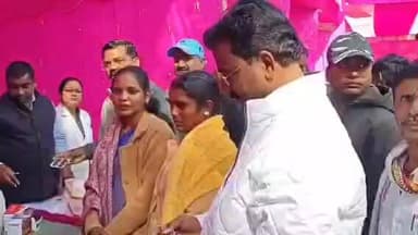 सतबरवा: सतबरवा में प्रखंड स्तरीय स्वास्थ्य मेले का आयोजन, मेडिकल जांच के बाद दवाइयां वितरित