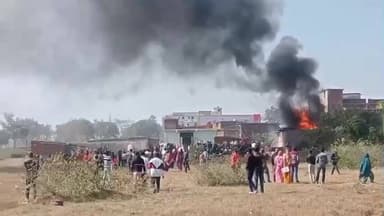 विष्णुगढ़: विष्णुगढ़ के बनासो में भीषण अग्निकांड, बंगाल के व्यापारियों का 10 लाख का सामान जलकर खाक