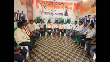 మంథని: మాజీ జెడ్పిటిసి పుట్ట మధు ముత్తారం అభివృద్ధిపై మాట్లాడడం సరికాదని ఆయన మాటలను ఖండించిన కాంగ్రెస్ శ్రేణులు