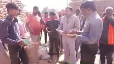 प्रेमनगर: कलेक्टर श्री एस. जयवर्धन ने धान खरीदी केंद्रों का किया औचक निरीक्षण, अनियमितता पर सख्त कार्रवाई के निर्देश दिए