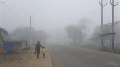 राजाखेड़ा: राजाखेड़ा में ठंड और शीतलहर का सितम जारी, कलेक्टर के आदेश के बावजूद संचालित हो रहे निजी स्कूल