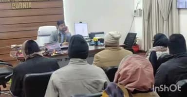 कृत्यानंद नगर: पूर्णिया के जिला पदाधिकारी से आम जनता ने मिलकर अपनी-अपनी समस्याओं से अवगत कराया