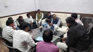 इछावर: जिले के इछावर में बीजेपी की बैठक आयोजित, संगठन मंत्री व जिला अध्यक्ष सहित कई कार्यकर्ता हुए शामिल