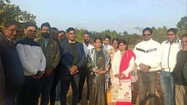 पीरटांड: बराकर नदी तट पर प्रमुख प्रतिनिधि संजय एवं प्रमुख पूनम देवी के नेतृत्व में वनभोज कार्यक्रम का भव्य आयोजन