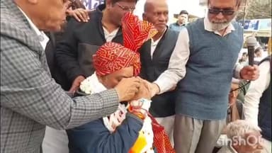 छोटीसादड़ी: छोटीसादड़ी में आमरण अनशन समाप्त, मनीष उपाध्याय का अनशन जूस पिलाकर तुड़वाया गया