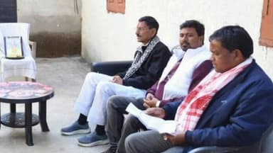 ओरमांझी: रांची सांसद ओरमांझी में बीजेपी नेता सिकंदर महतो के घर पहुंचे, भाई के निधन पर जताया शोक