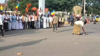 பாப்பிரெட்டிபட்டி: பொம்மிடி ரயில் நிலையம் அதிமுக கூட்டணியில் பாமக கட்சி இணைந்து குறித்து பட்டாசு வெடித்து கொண்டாட்டம்