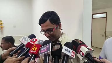 ଭଦ୍ରକ ଗ୍ରାମାଞ୍ଚଳ: ଛୟାଲସିଂ ରେ ଯୁବକଙ୍କୁ ସର୍ପ ଦଂଶନ ମାମଲା ରେ ପ୍ରତିକ୍ରିୟା ରଖିଲେ ଭଦ୍ରକ ମେଡିକାଲ ଡାକ୍ତର