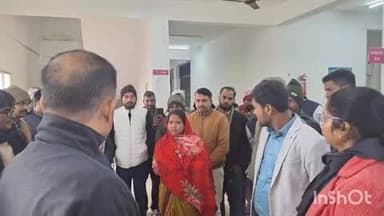 पतरघट: डीएम ने किया पतरघट प्राथमिक स्वास्थ्य केन्द्र का निरीक्षण, डॉक्टरों व नर्सों को दिए निर्देश