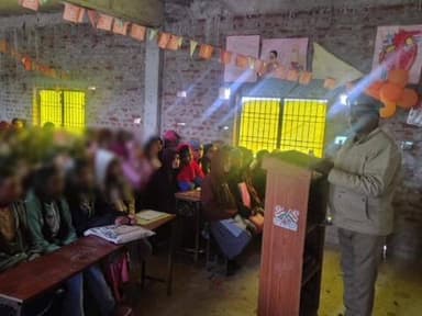 बांसी: संस्कार शिक्षा निकेतन अतरमू नानकार में गोल्हौरा पुलिस ने आयोजित की डिजिटल वॉरियर्स कार्यशाला