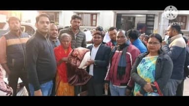 सरायकेला: सरायकेला नगर पंचायत कार्यालय परिसर में ज़रूरतमंदों के बीच 200 कंबलों का वितरण