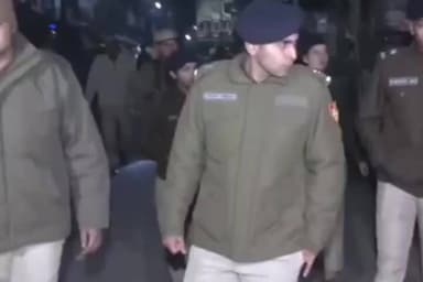 सिविल लाइन्स: दिल्ली पुलिस ने तुर्कमान गेट पर किया फ्लैग मार्च