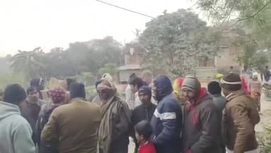 हुसैनगंज: हसनपुरवा गांव में सड़क निर्माण के लिए जा रही हाइड्रा से बुजुर्ग डॉक्टर की दर्दनाक मौत, परिजनों में कोहराम